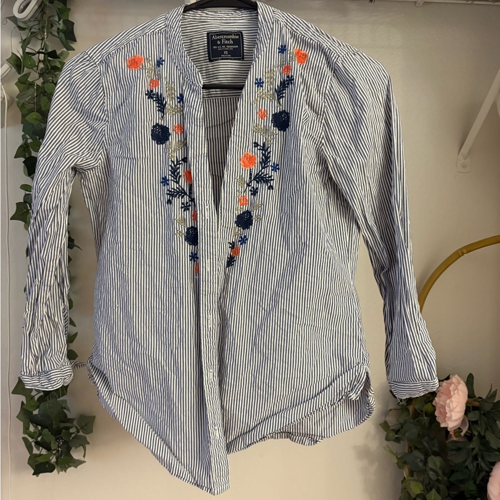 Vintage Y2K A&F Button Up